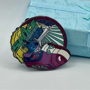 WDW 2008 Disney Pin Trading Stitch Space Mountain Rocket Glow In The Dark 3D